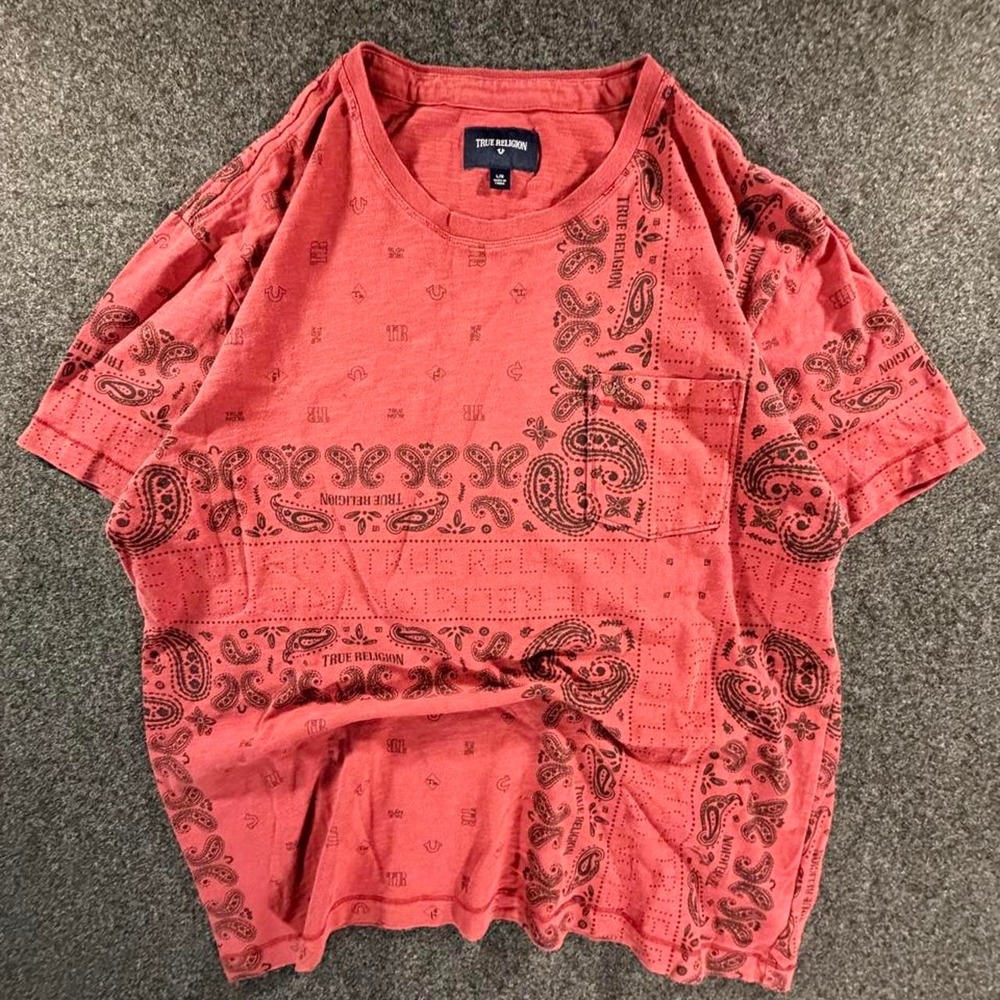 True Religion Red Bandana Print Pocket T Shirt Mens Large Y2K Streetwear Graphic
